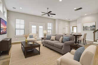 5905 Petty St in Houston, TX - Building Photo - Building Photo