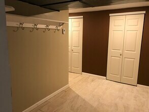 4938 Jean Duluth Rd in Duluth, MN - Building Photo - Building Photo