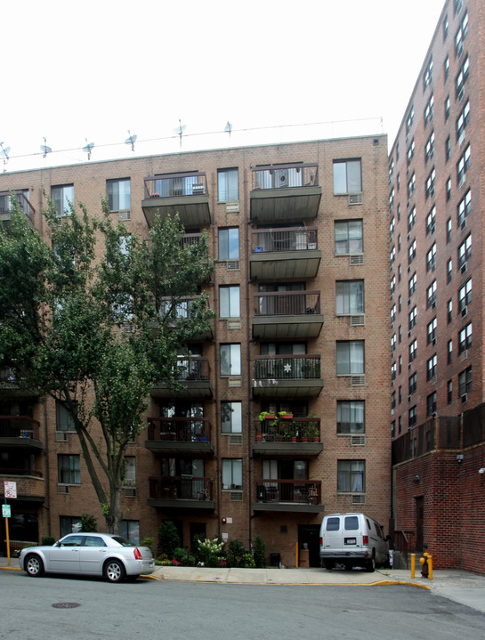 Kilcurriff Court in Rego Park, NY - Building Photo