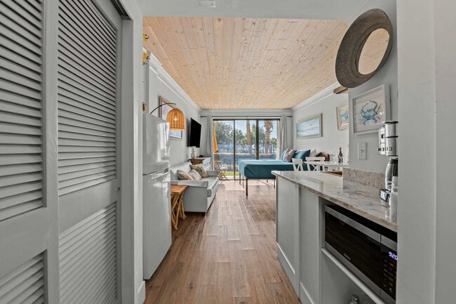 214 Miracle Strip Pkwy SW