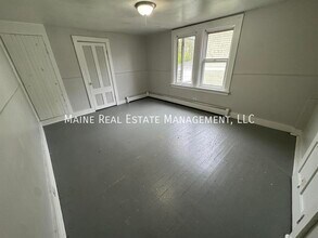 198 Center St in Old Town, ME - Building Photo - Building Photo