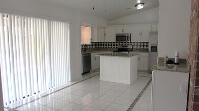 2517 SW Barber Ln in Port St. Lucie, FL - Building Photo - Building Photo