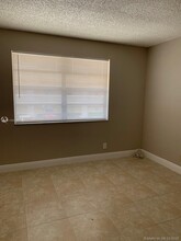 845 Twin Lakes Dr-Unit -30-E in Coral Springs, FL - Building Photo - Building Photo