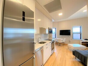 115 Mt Auburn St, Unit 35 in Cambridge, MA - Building Photo - Building Photo