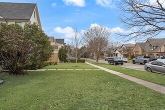 3728 W Beverly Dr in Dallas, TX - Building Photo - Building Photo