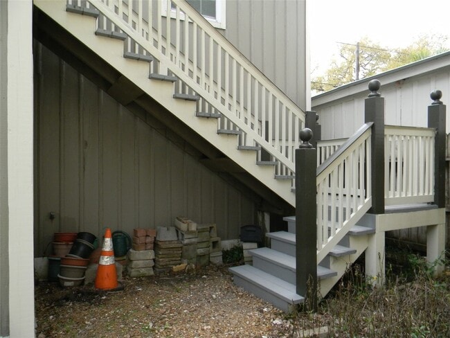 2423 Avenue L in Galveston, TX - Building Photo - Building Photo