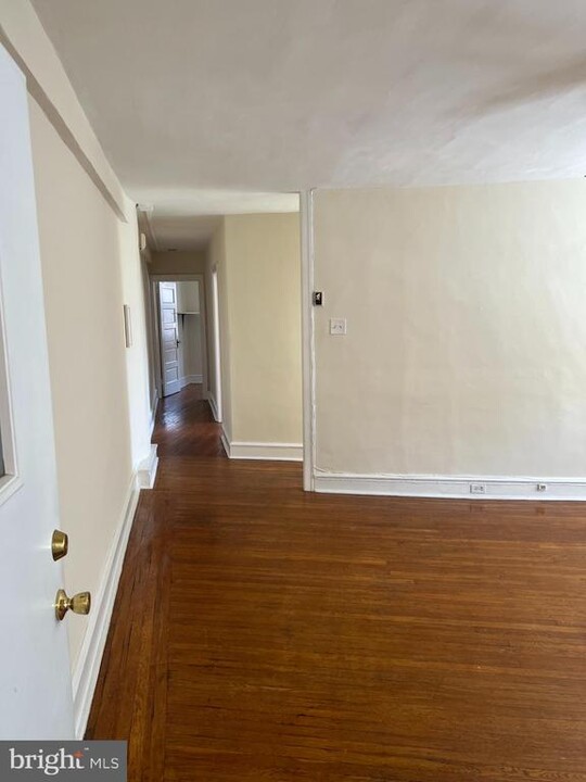8000 Germantown Ave in Philadelphia, PA - Building Photo