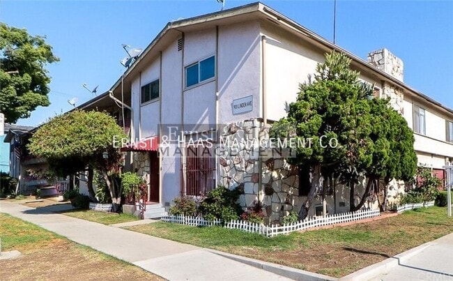 property at 901 Linden Ave
