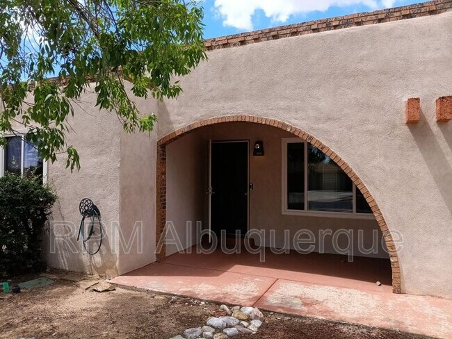 11129 Newcomb Ave NE in Albuquerque, NM - Building Photo - Building Photo