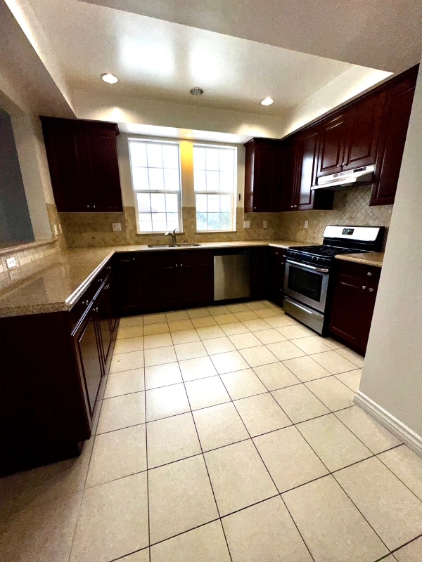 property at 1130 E Colorado St