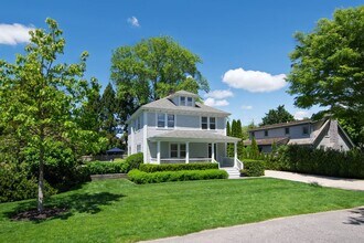 61 Jennings Ave in Southampton, NY - Building Photo - Building Photo