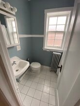 1716 W Albion Ave, Unit 1J in Chicago, IL - Building Photo - Building Photo