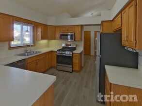 3830 144th St W in Rosemount, MN - Foto de edificio - Building Photo