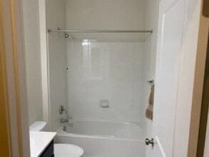 42235 Lancaster Wds Sq in Chantilly, VA - Building Photo - Building Photo