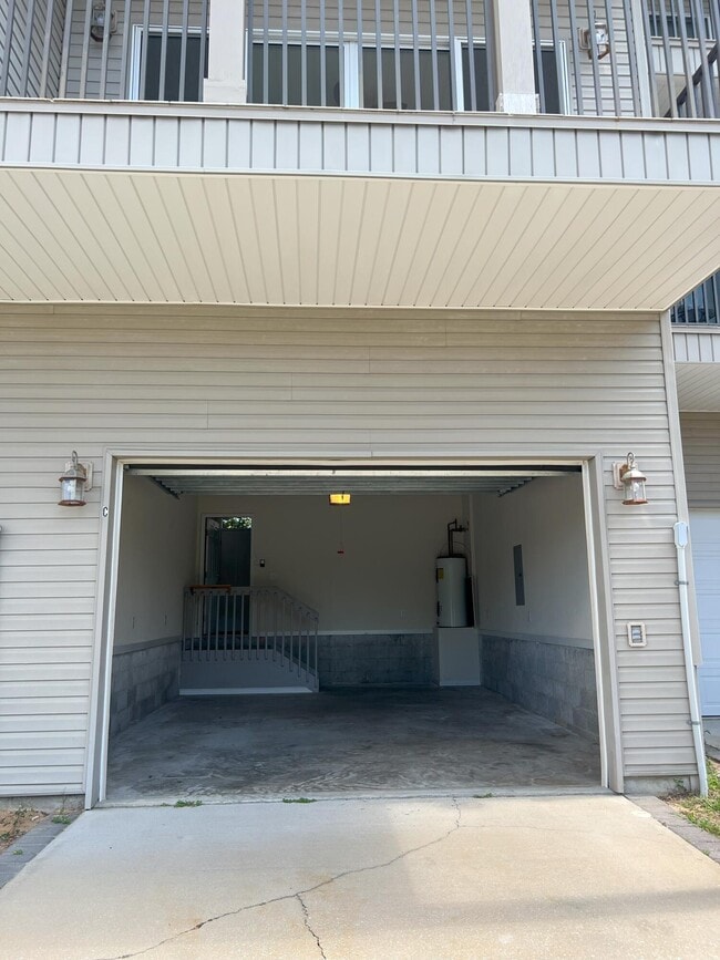 1147 N Bayshore Dr in Valparaiso, FL - Building Photo - Building Photo