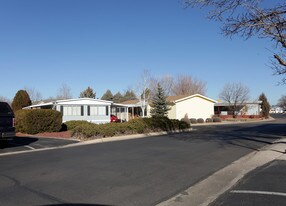 La Crest Mobile Home Estates Apartments