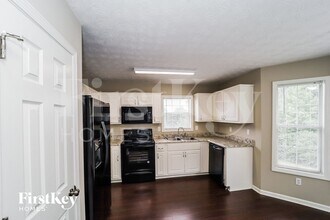 126 Calico Loop in Grantville, GA - Building Photo - Building Photo