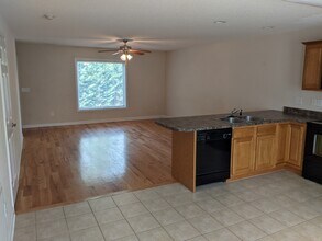 563 Boring Chapel Road #22 in Johnson City, TN - Foto de edificio - Building Photo