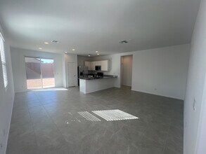 2325 W Chanute Pass in Phoenix, AZ - Building Photo - Building Photo