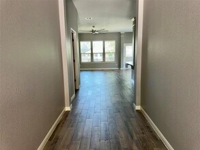 2483 Santa Barbara Loop in Round Rock, TX - Building Photo - Building Photo