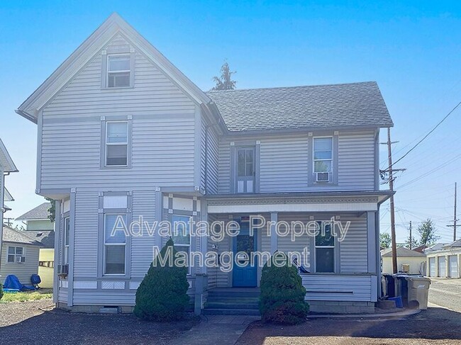 property at 324 SW Calapooia St