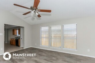 5725 Northfield Dr in Fort Worth, TX - Foto de edificio - Building Photo