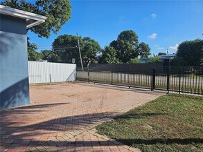 331 NW 195th Terrace in Miami, FL - Building Photo - Building Photo