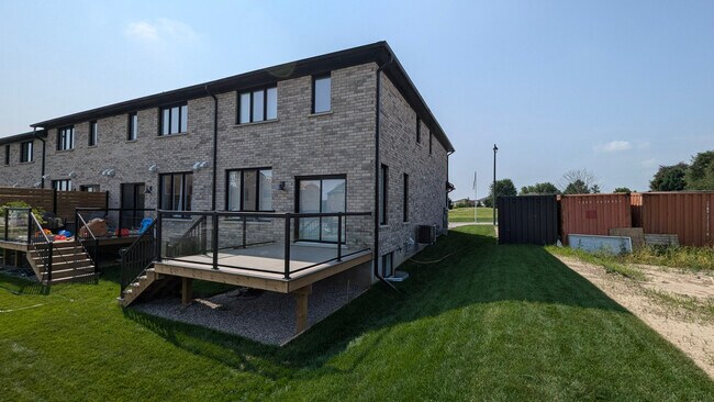 40 Walker Rd in Ingersoll, ON - Building Photo - Building Photo
