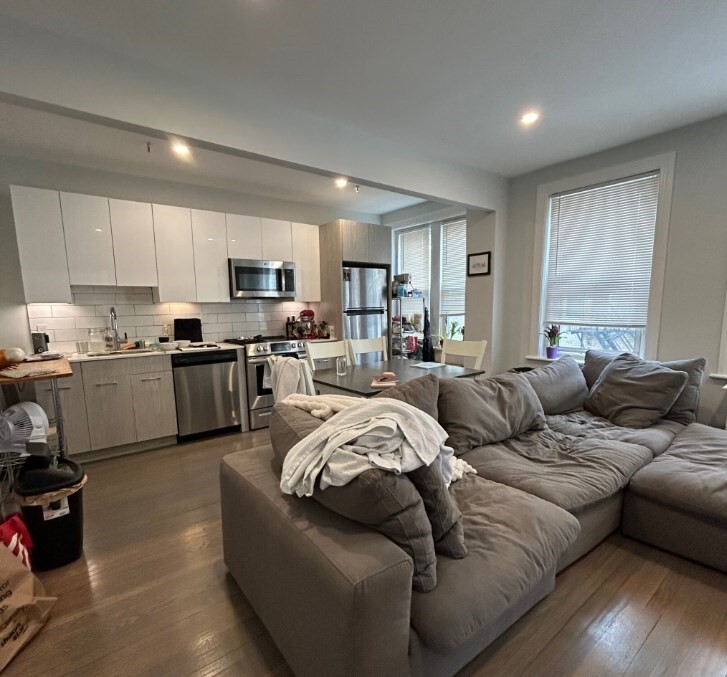 117 Park Dr in Boston, MA - Building Photo