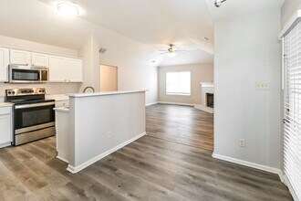 1743 Brentford Cove in Cordova, TN - Building Photo - Building Photo