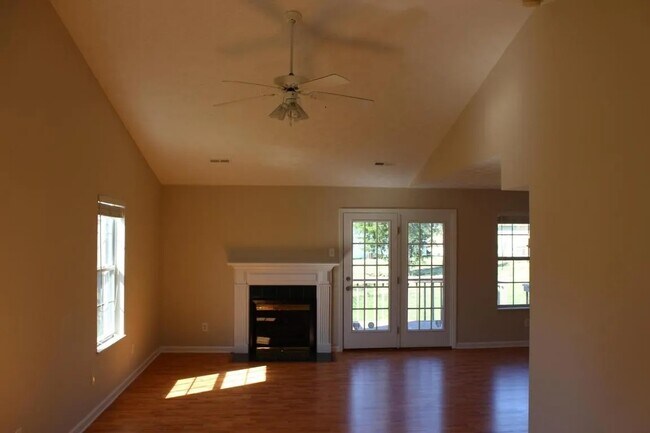 6985 Yellow Oak Ln in Knoxville, TN - Building Photo - Building Photo