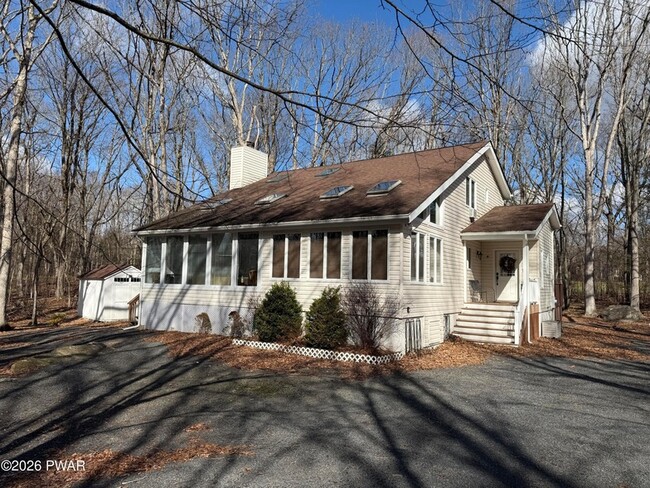 property at 811 Paddock Ct