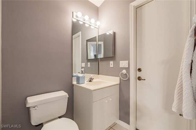 property at 22203 Seashore Cir