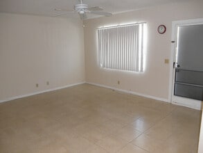 640 NE 6th Ct in Boynton Beach, FL - Building Photo - Building Photo