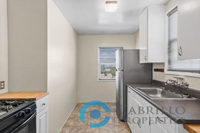 4334 Cleveland Ave in San Diego, CA - Building Photo - Building Photo