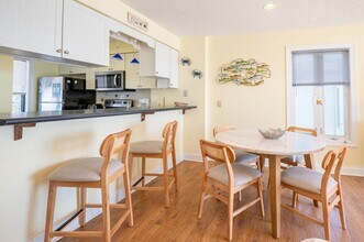 1002 Pelican Ct in Kure Beach, NC - Building Photo - Building Photo