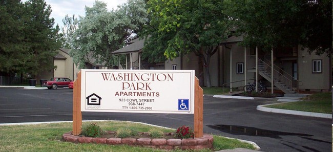 Washington Park in Milton-Freewater, OR - Foto de edificio - Building Photo