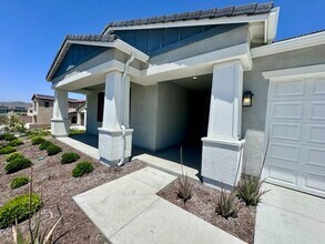 29642 Kearney Ct in Winchester, CA - Building Photo - Building Photo