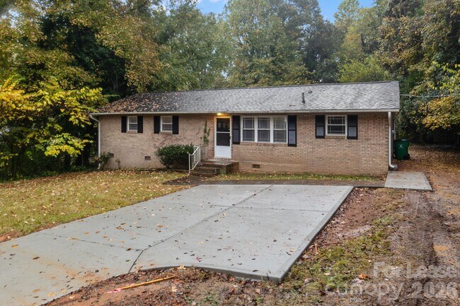 5300 Hickory Ln in Charlotte, NC - Building Photo - Building Photo