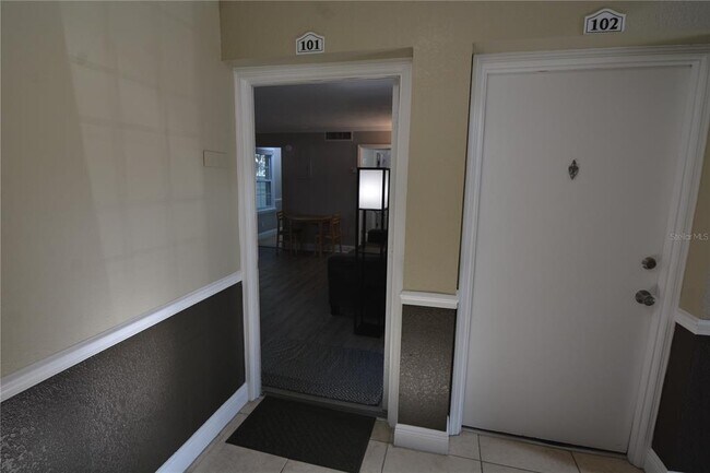 13761 Orange Sunset Dr in Tampa, FL - Building Photo - Building Photo