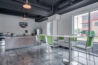7Penn in Sheboygan, WI - Foto de edificio - Interior Photo