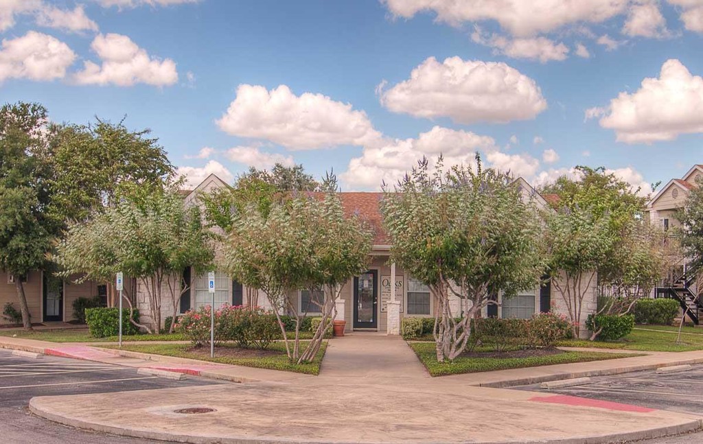 Brenham Oaks Apartments in Brenham, TX