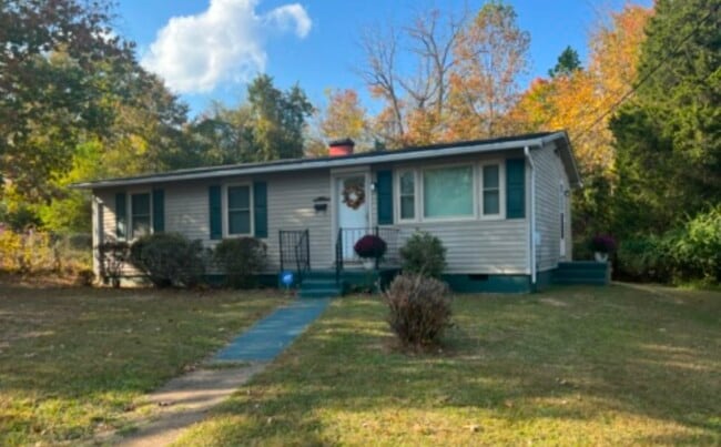 property at 115 Kings Ct