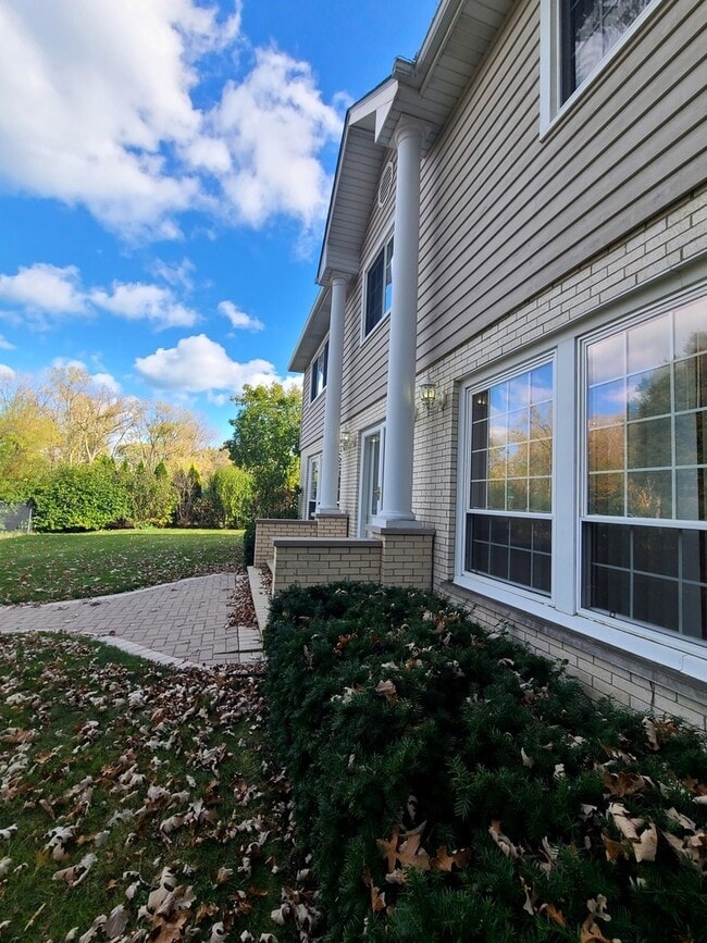 1206 Lynn Terrace in Highland Park, IL - Building Photo - Building Photo
