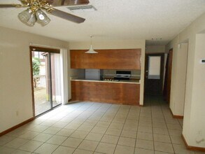 2226 Timberwood Cir N in Tallahassee, FL - Building Photo - Building Photo