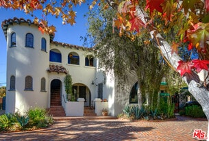 1169 Hi Point St in Los Angeles, CA - Building Photo