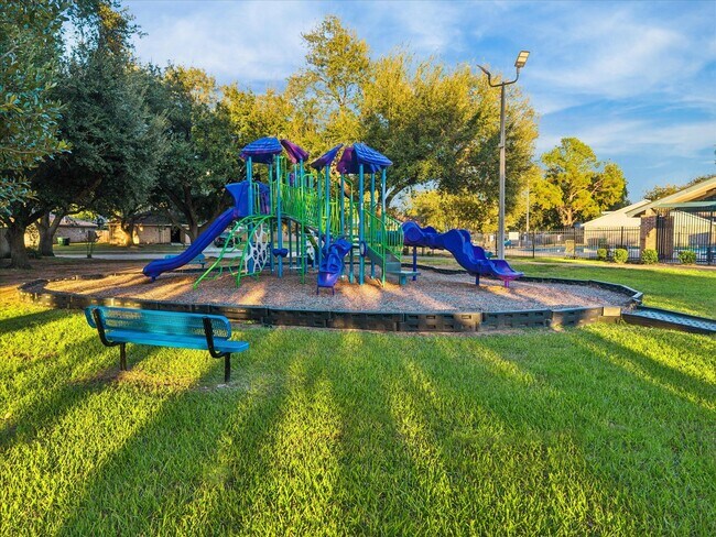 3615 Kingston Vale Dr in Houston, TX - Building Photo - Building Photo