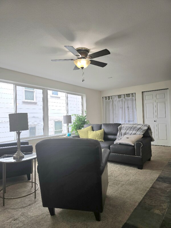 property at 3209 Hoyt Ave