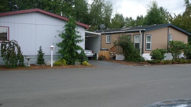 Bowman-hilton Mobile Home Park in Puyallup, WA - Building Photo - Building Photo