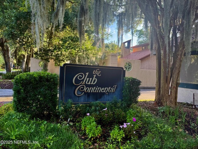 2099 Winterbourne N in Orange Park, FL - Building Photo - Building Photo
